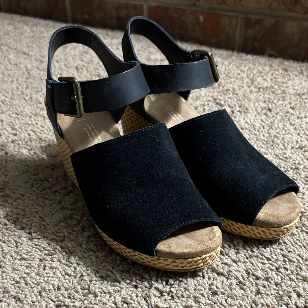 Toms Black Wedge Sandals with Tan Accents